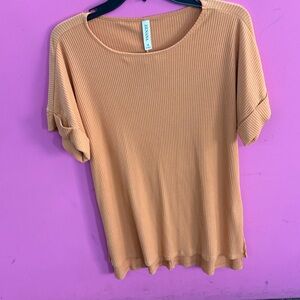 Zenana Outfitters Peach Ribbed Short Sleeve Tee